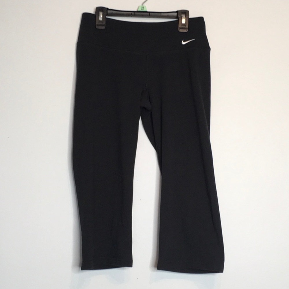 Nike High Waist Black Capris